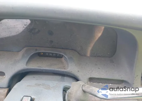 1997 Lincoln Town Car Executive из США, поврежденный, VIN 1LNLM81W7VY702095